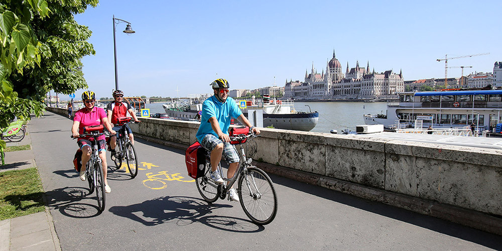 Danube Waltz by BIKE + PREMIUM-BOAT Passau - Budapest